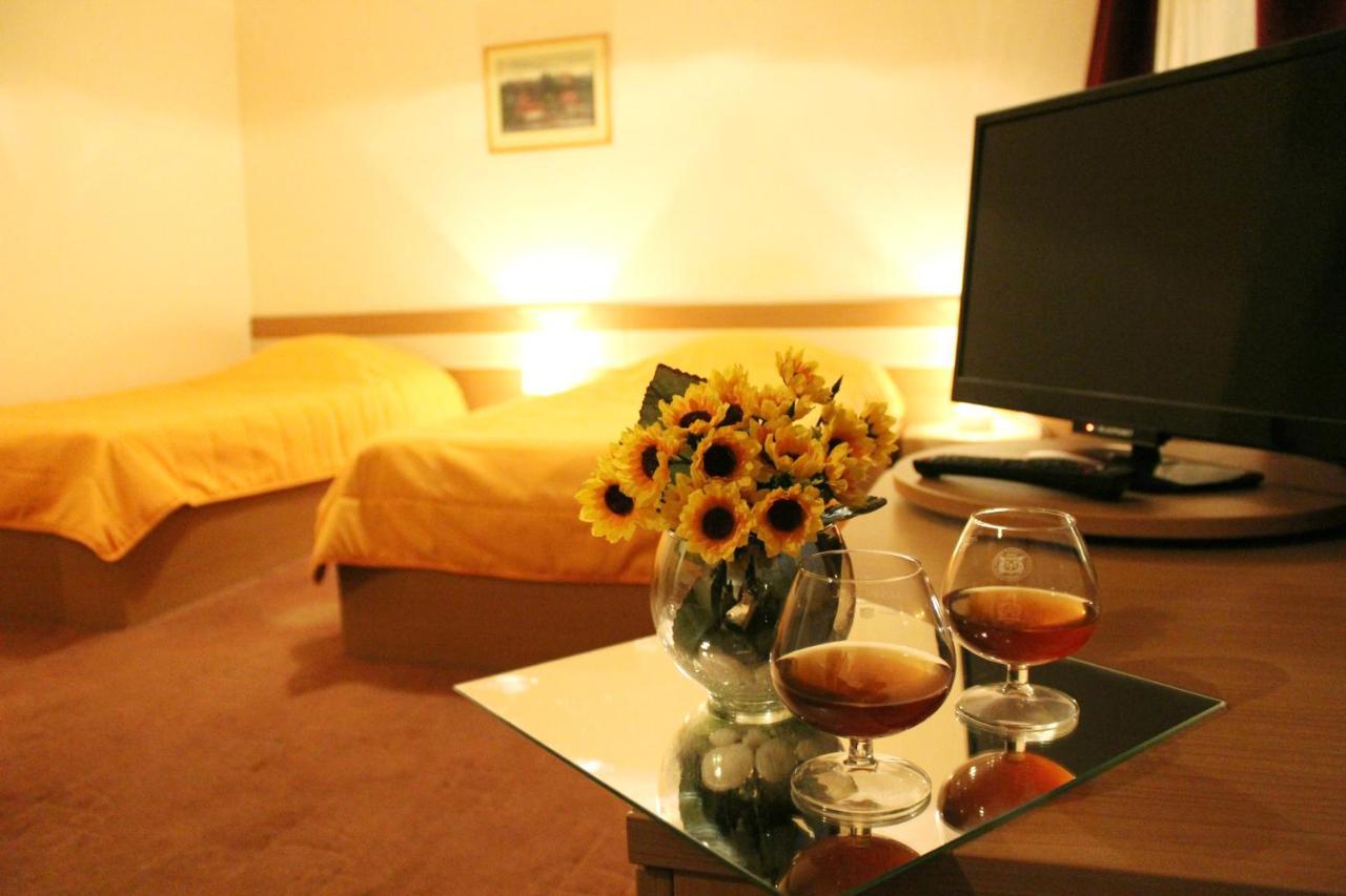 Hotel Of Bulgarian Academy Of Sciences Sofia Exteriör bild